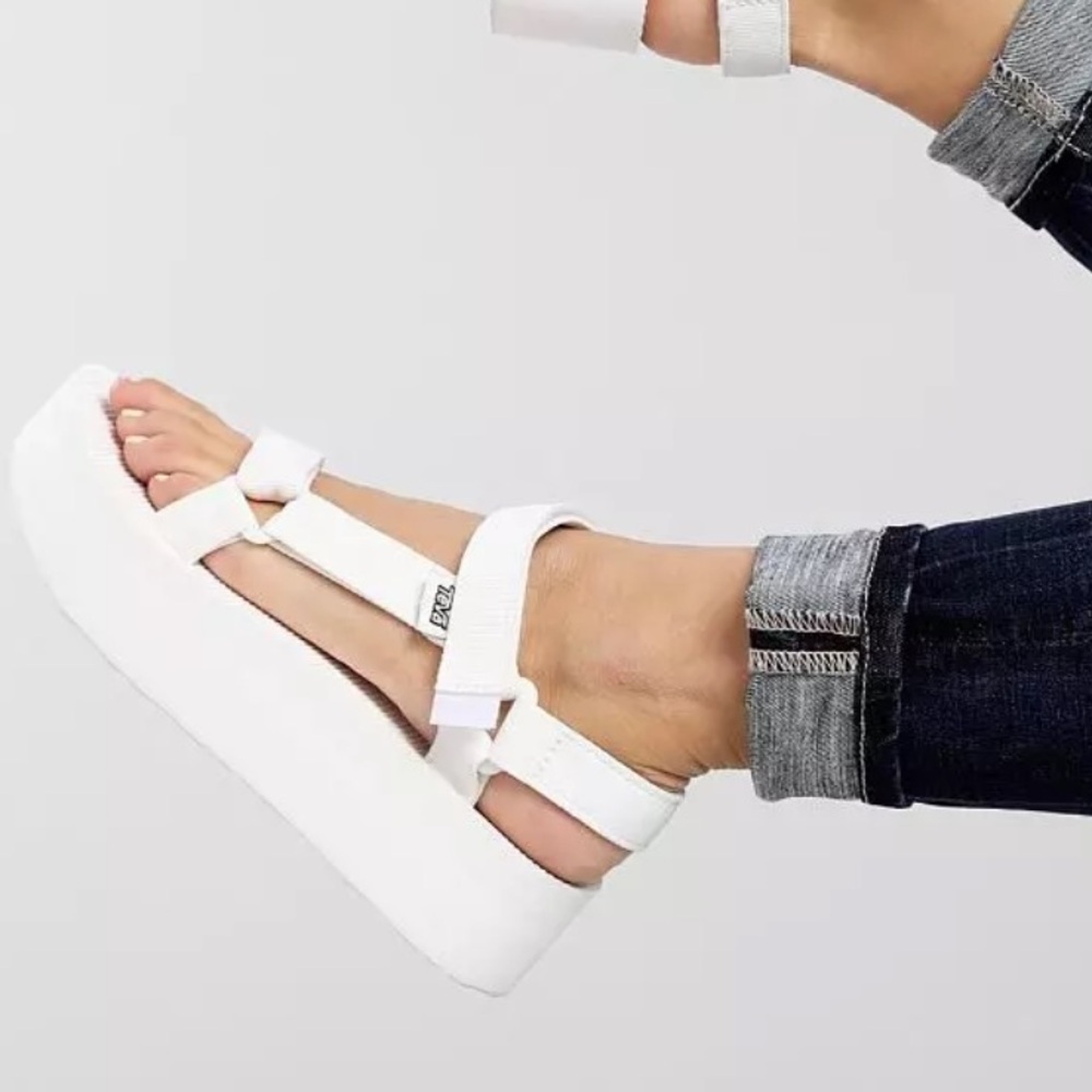 Teva White Flatform Platform Sandals sz9
